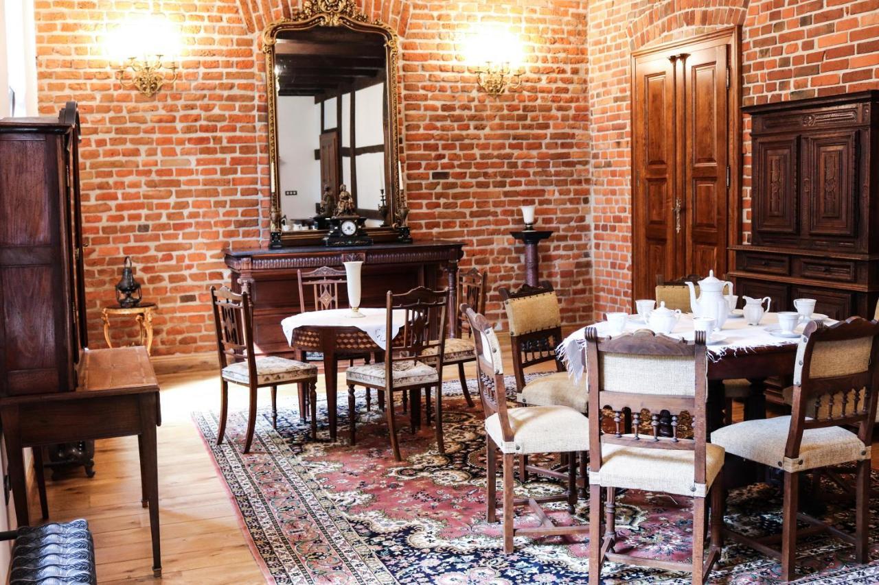 Bed and Breakfast Dwór Gogolewo nad Wartą Ksiaz Wielkopolski Exterior foto